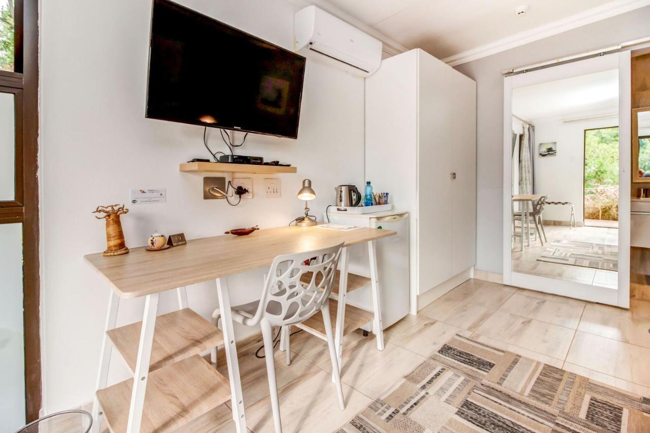 Sitatunga Guest Lodge โจฮันเนสเบิร์ก ภายนอก รูปภาพ
